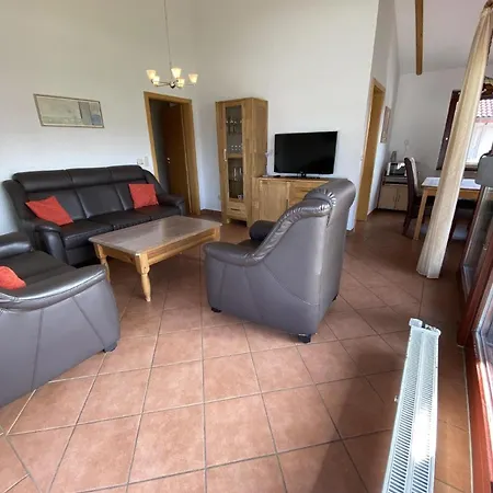 Holiday home M5 Haus Mit Garten, Waschmaschine Und Trockner *