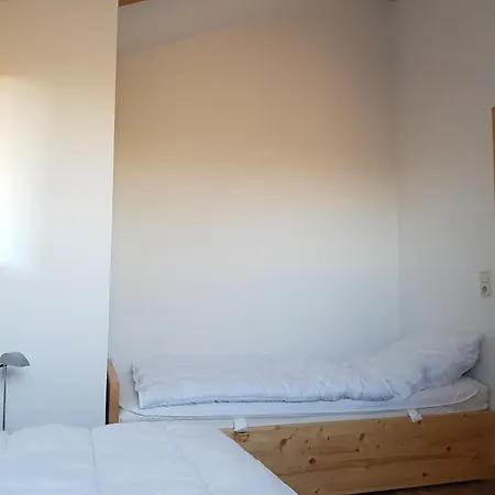 Holiday home M5 Haus Mit Garten, Waschmaschine Und Trockner *